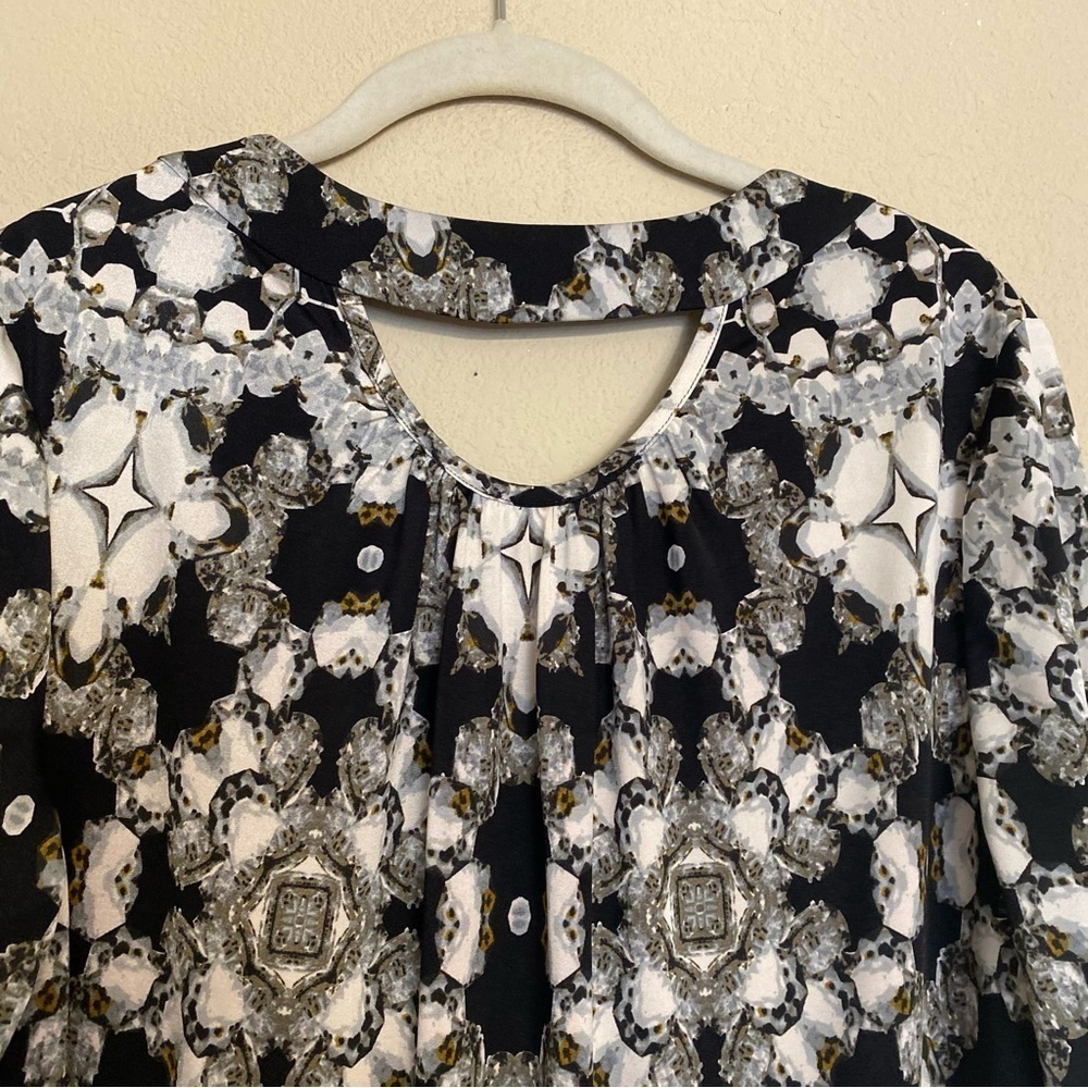 Vintage CACHE Geometric Jewel Black White Gray Print Drape Dress Size M Cocktail - Picture 13 of 16